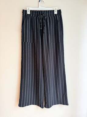 Ruby & Wren Black Striped Wide Leg Pants Size M